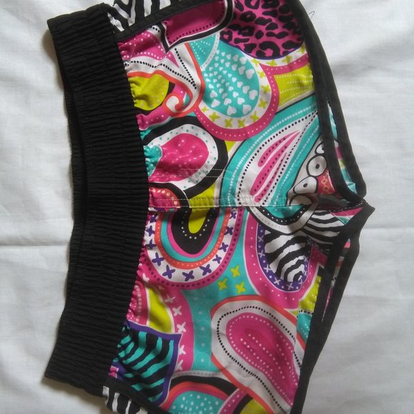 Fun Board Shorts - Picture 7 of 7